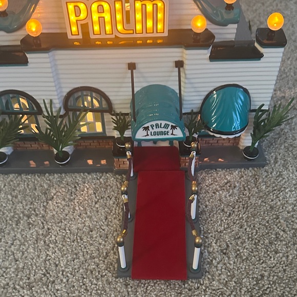 Department 56 Palm Lounge supper club - Picture 2 of 6